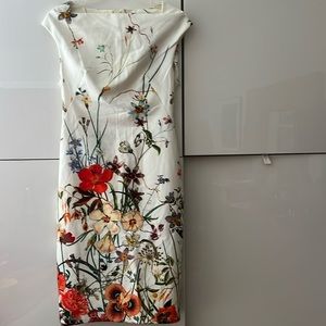 Beautiful summer dress new without tags by Zara women size small